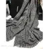 ويقدم تجار الوشاح الفضي من سلسلة الوشاح عبر الحدود 42 قطعة من الوشاح عبر الحدود Item Picture
